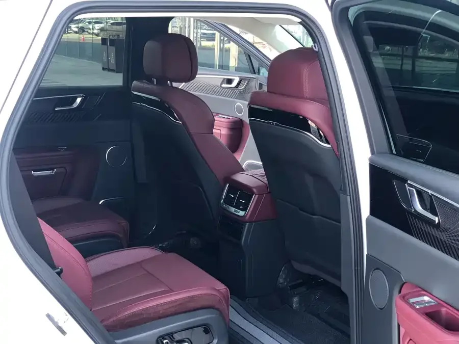 Hongqi E-HS9 Hongqi E-HS9 2022 660km Changqi Edition Six Seaters 2023 — миниатюра 4