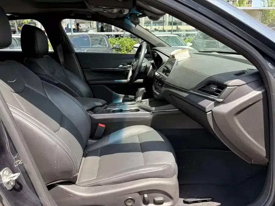 Cadillac CT4 2022 28T Premium Model 2022 — миниатюра 5