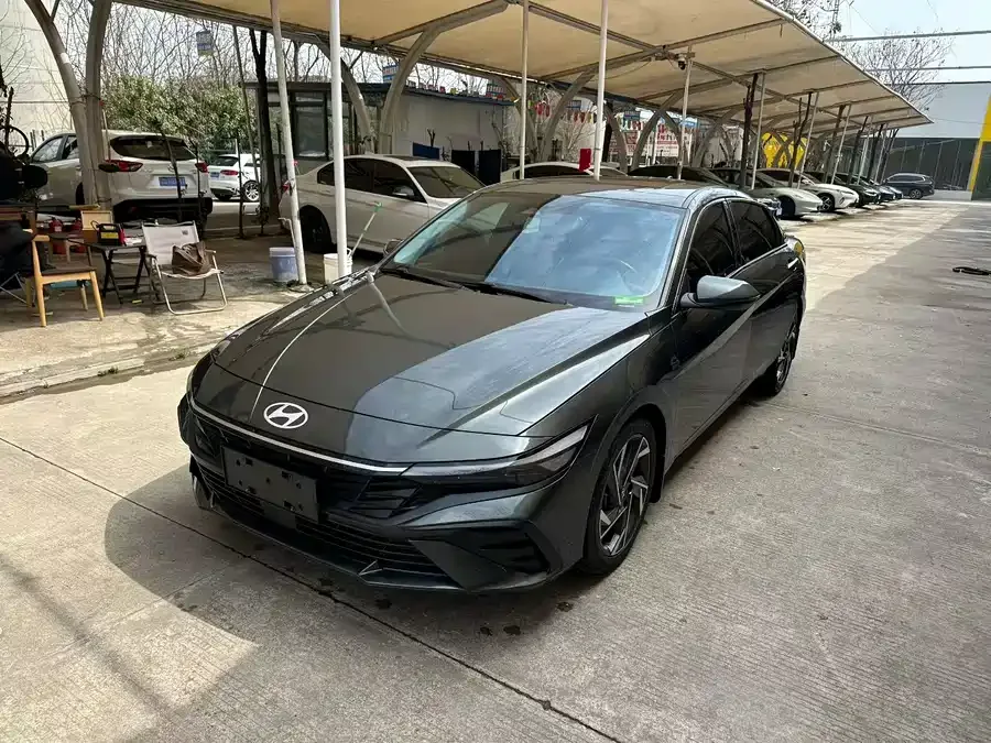 Hyundai Elantra 2023