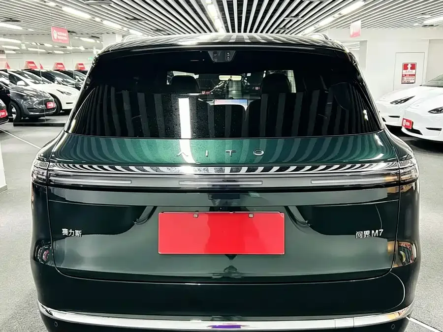 AITO M7 Wenjie M7 2026 Extended Range Ultra 4WD 5-Seater (192-line LiDAR) 2025 — миниатюра 2