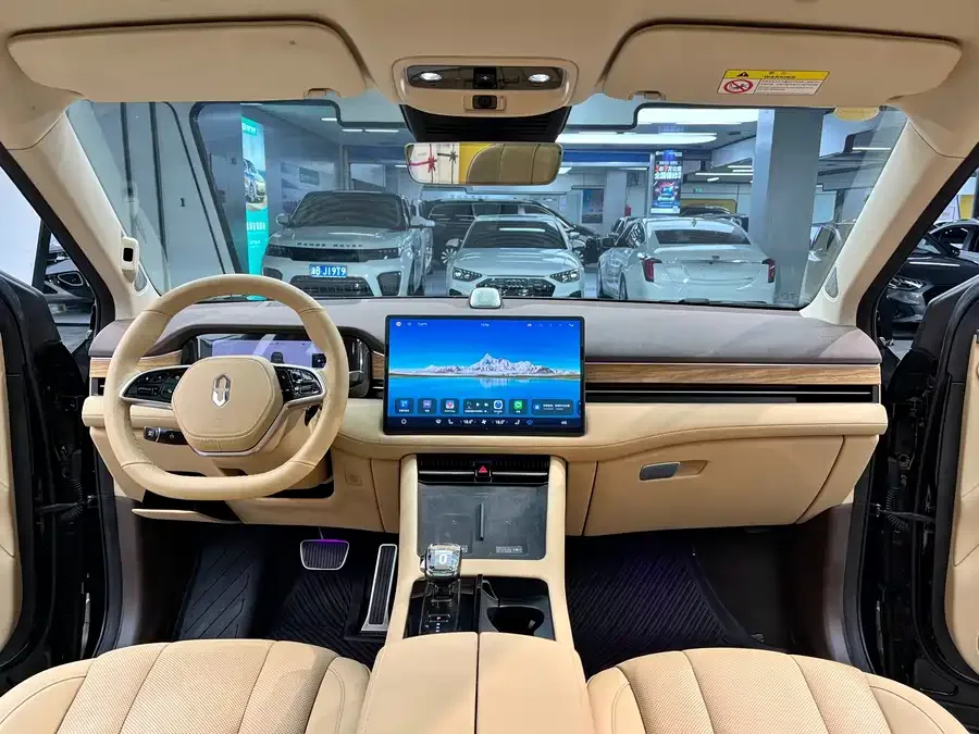 AITO M7 M7 2024 1.5T 4WD Plus 5-seater 2024 — миниатюра 2
