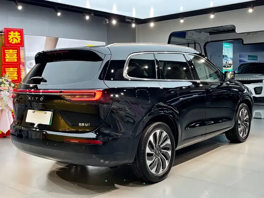 AITO M7 M7 2024 1.5T 4WD Plus 5-seater 2024 — миниатюра 5