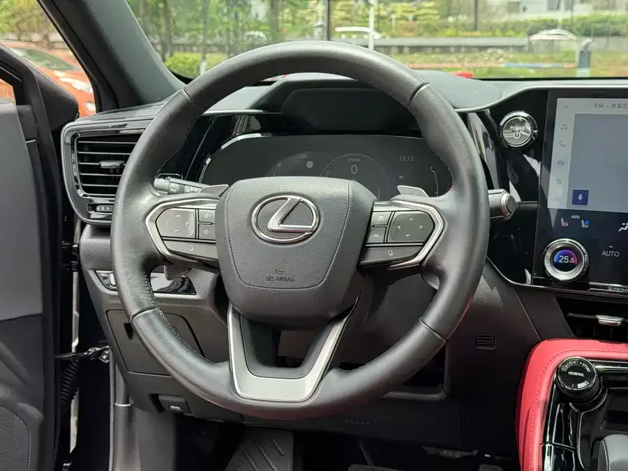 Lexus NX 2023 350h front-wheel drive creation edition 2023 — миниатюра 3