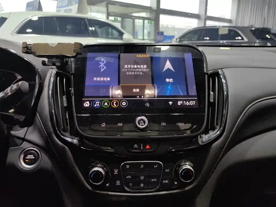 Chevrolet Equinox Explorer 2022 535T Yujie Edition 2023 — миниатюра 4