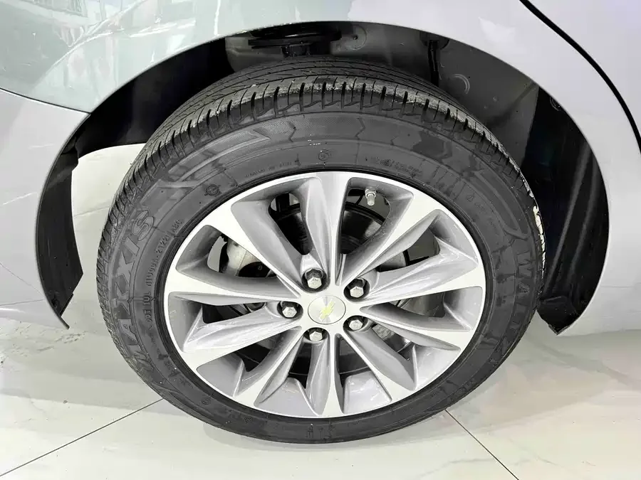 Chevrolet Monza Cruze 2022 320 Automatic Enjoy Sunroof Edition 2023 — миниатюра 5