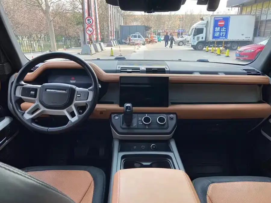 Land Rover guard Land Rover Defender 2023 110 3.0T P400 X-DYNAMIC HSE 2023 — миниатюра 2