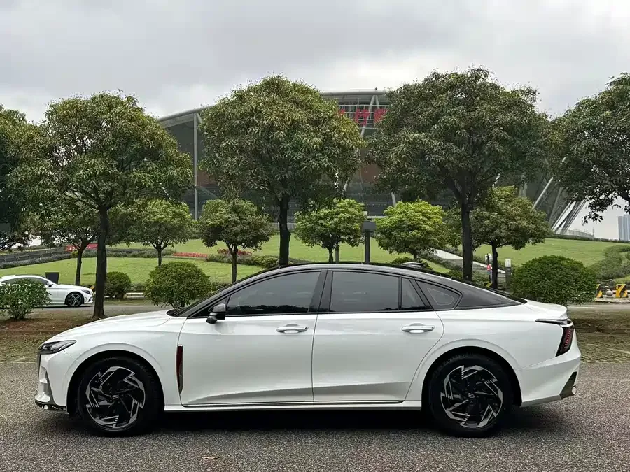 Hongqi H6 Hongqi H6 2023 2.0T Zhiyi Edition 2023 — миниатюра 3