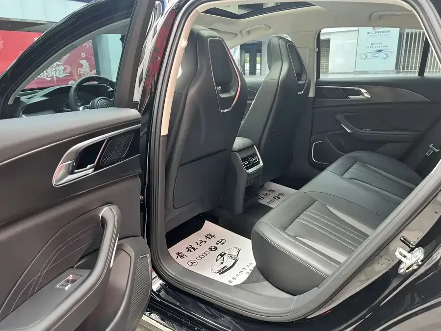 Hongqi H6 Hongqi H6 2024 2.0T Zhiyi Edition 2024 — миниатюра 2