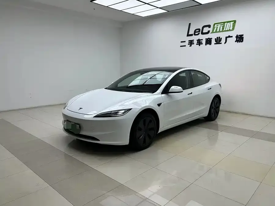 Tesla Model 3 2026