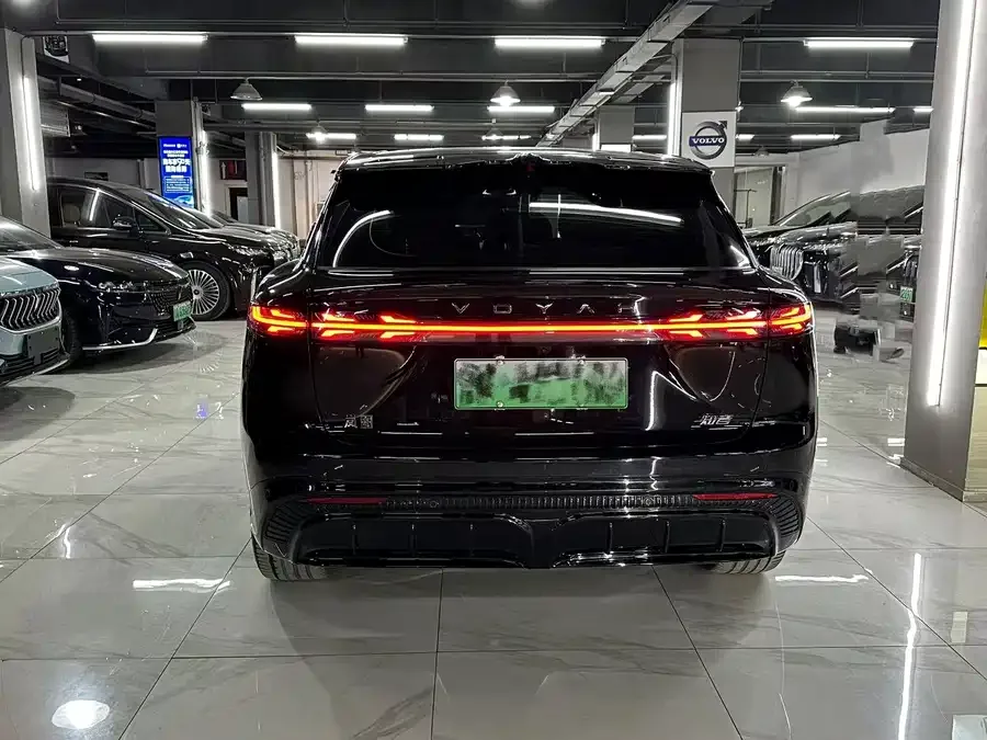 Voyah Courage Lantu Zhiyin 2024 Long-range Smart Edition 2025 — миниатюра 2