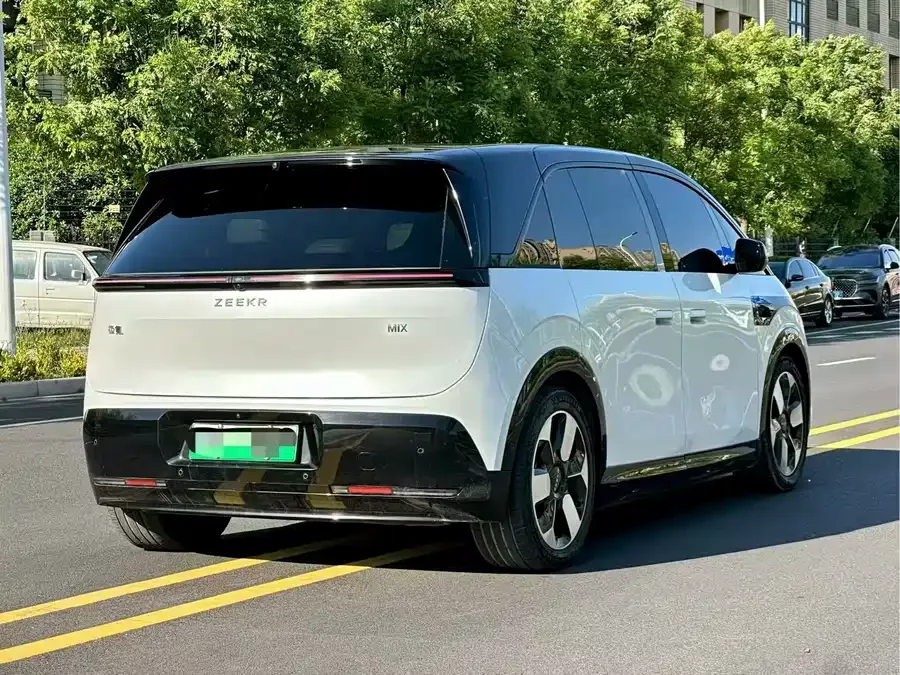 Zeekr Mix Zeekr MIX 2025 Long-range Intelligent Driving Edition 2025 — миниатюра 3