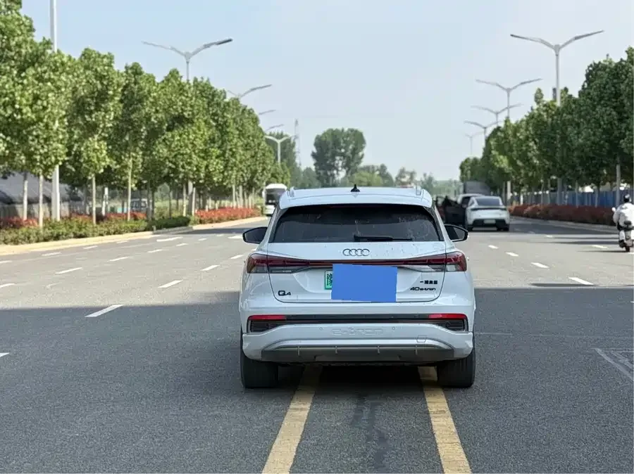Audi Q4 e-tron 2024 40 e-tron Creative Edition 2024 — миниатюра 5
