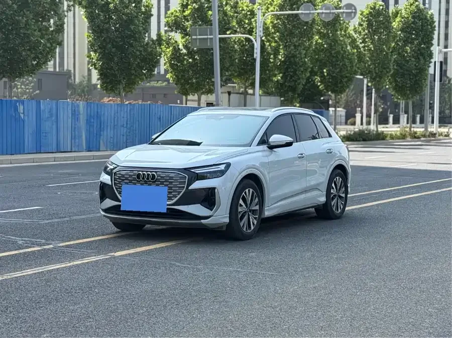 Audi Q4 e-tron 2024 40 e-tron Creative Edition 2024 — фото 1, купить с доставкой в Москву