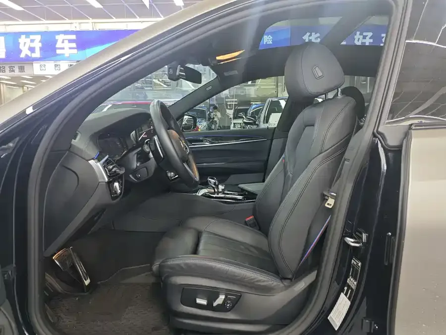 BMW 6 Series GT 2024 630i M Sport Package 2025 — миниатюра 2