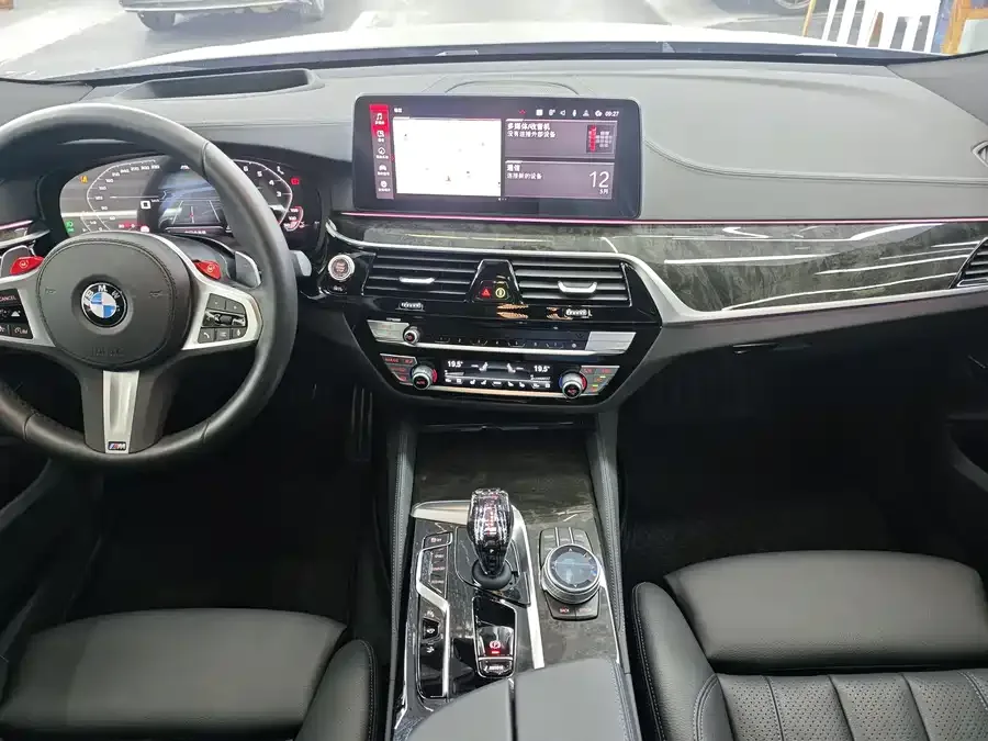 BMW 6 Series GT 2024 630i M Sport Package 2025 — миниатюра 4