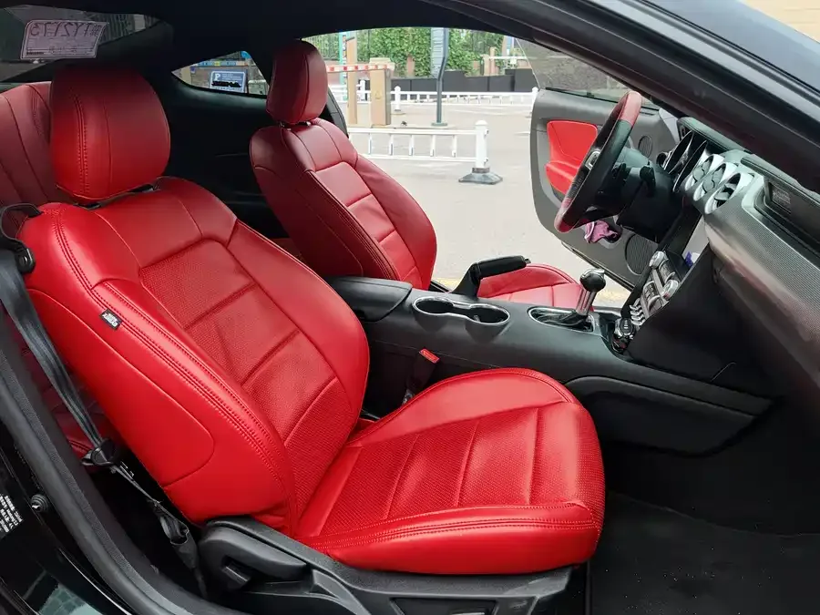 Ford Mustang Mustang 2020 2.3L EcoBoost 2022 — миниатюра 4