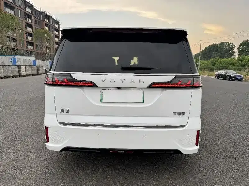 Voyah Lantu Dreamer VOYAH 2024 PHEV Ultra-Long-Range Flagship Edition 2024 — миниатюра 5