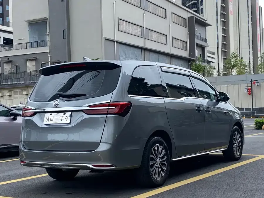 Buick GL8 2023 Land Business Class Comfort Edition 2022 — миниатюра 2