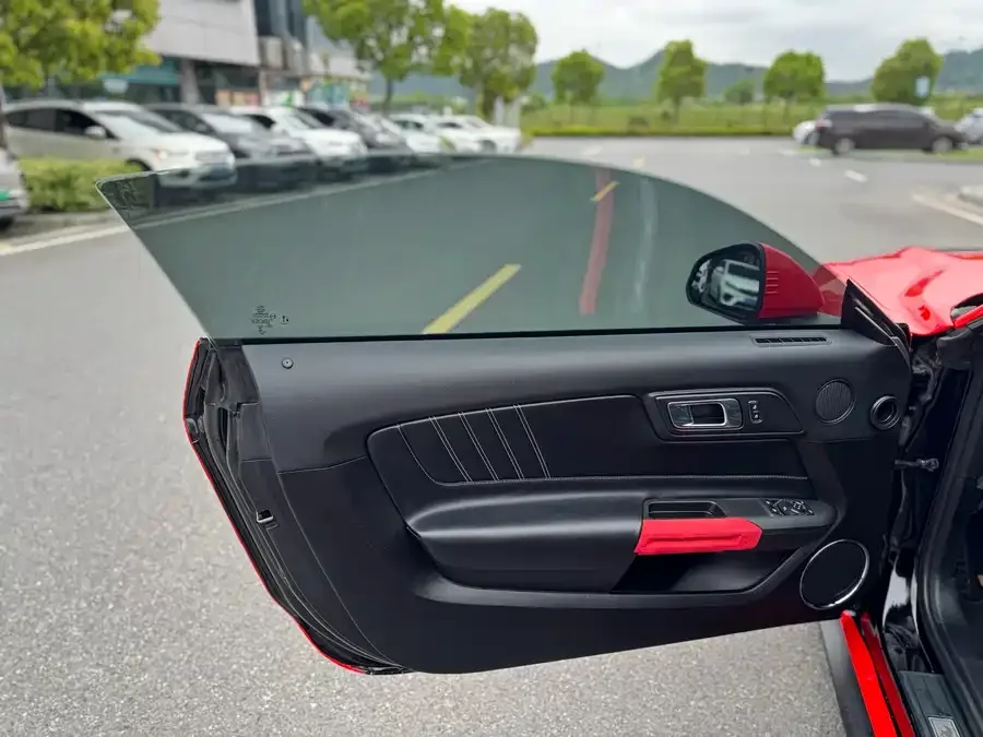 Ford Mustang Mustang 2018 2.3L EcoBoost 2022 — миниатюра 5