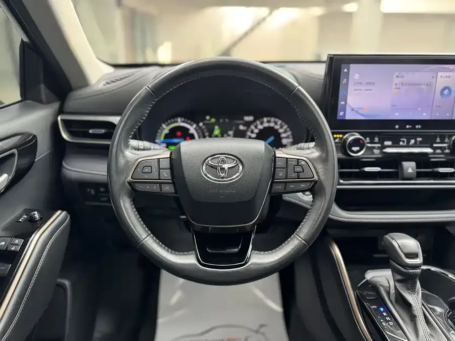 Toyota Highlander Highlander 2023 2.5L Intelligent Electric Hybrid Dual Engine 4WD Knight Edition 7 Seaters 2023 — миниатюра 3