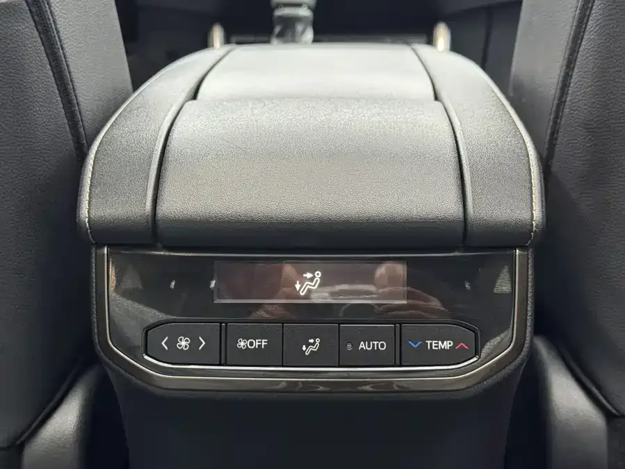 Toyota Highlander Highlander 2023 2.5L Intelligent Electric Hybrid Dual Engine 4WD Knight Edition 7 Seaters 2023 — миниатюра 4