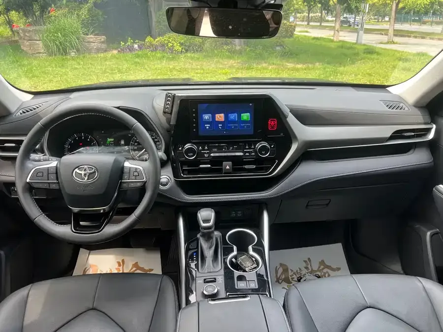 Toyota Highlander Highlander 2024 380T 4WD Luxury Edition 7 Seaters 2024 — миниатюра 2