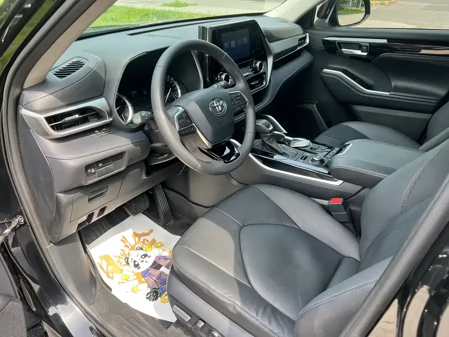 Toyota Highlander Highlander 2024 380T 4WD Luxury Edition 7 Seaters 2024 — миниатюра 4