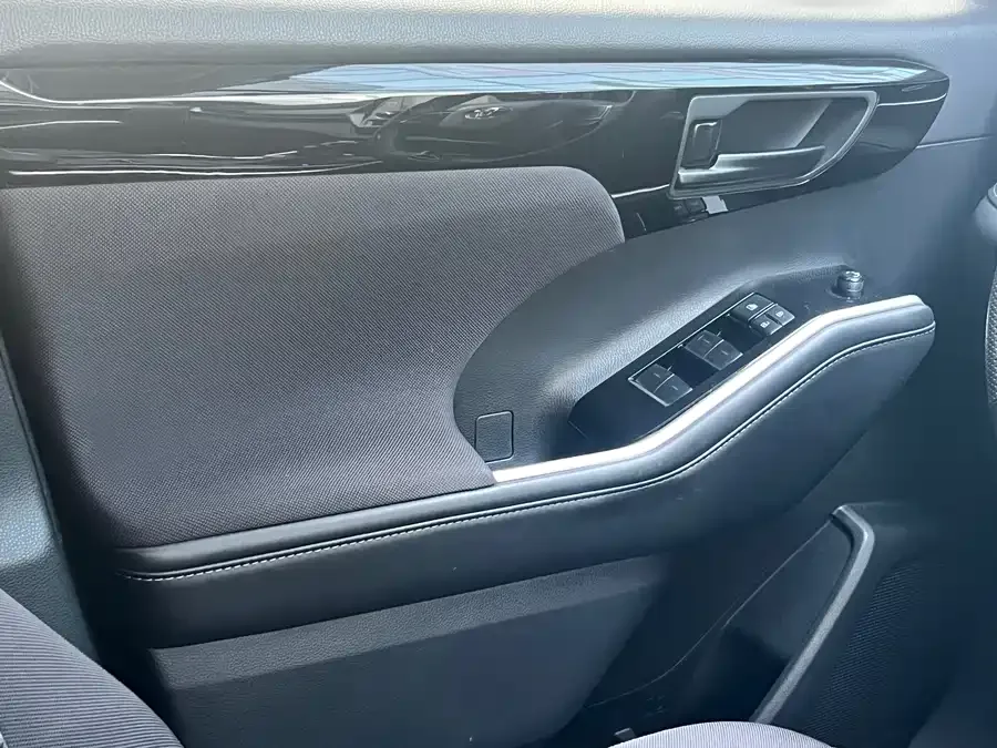 Toyota Highlander Highlander 2022 Dual Engine 2.5L 4WD Elite Edition 7 Seaters 2023 — миниатюра 4