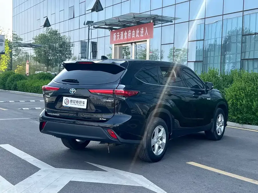 Toyota Highlander Highlander 2022 Dual Engine 2.5L 4WD Elite Edition 7 Seaters 2023 — миниатюра 5