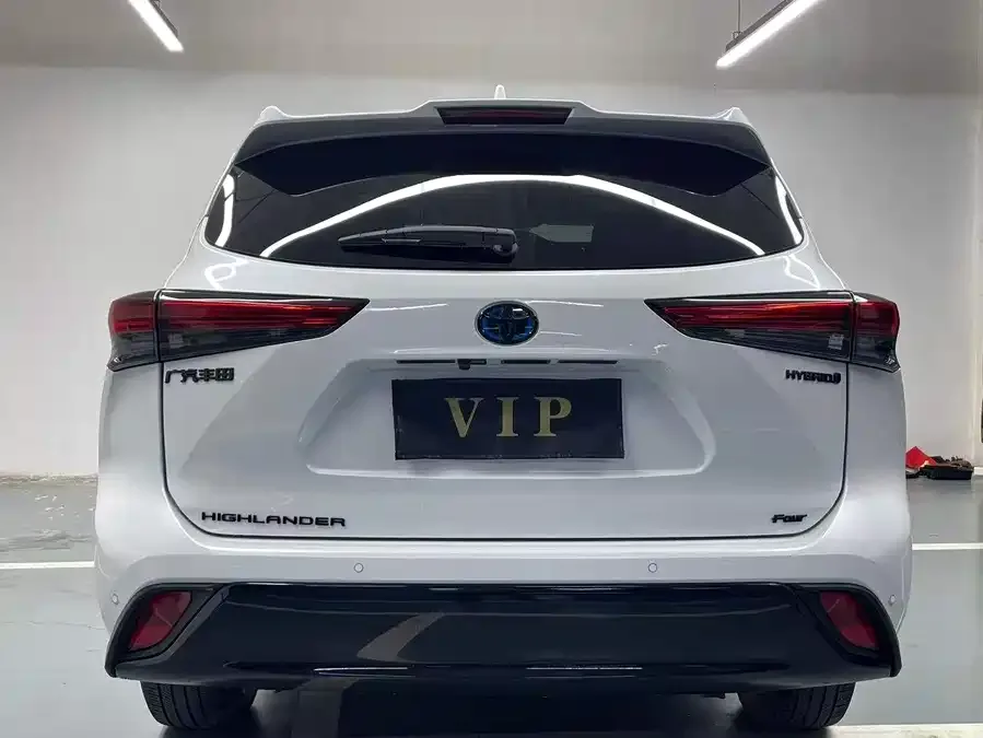 Toyota Highlander Highlander 2024 2.5L Intelligent Electric Hybrid Dual Engine 4WD Premium Edition 7 Seaters 2024 — миниатюра 4