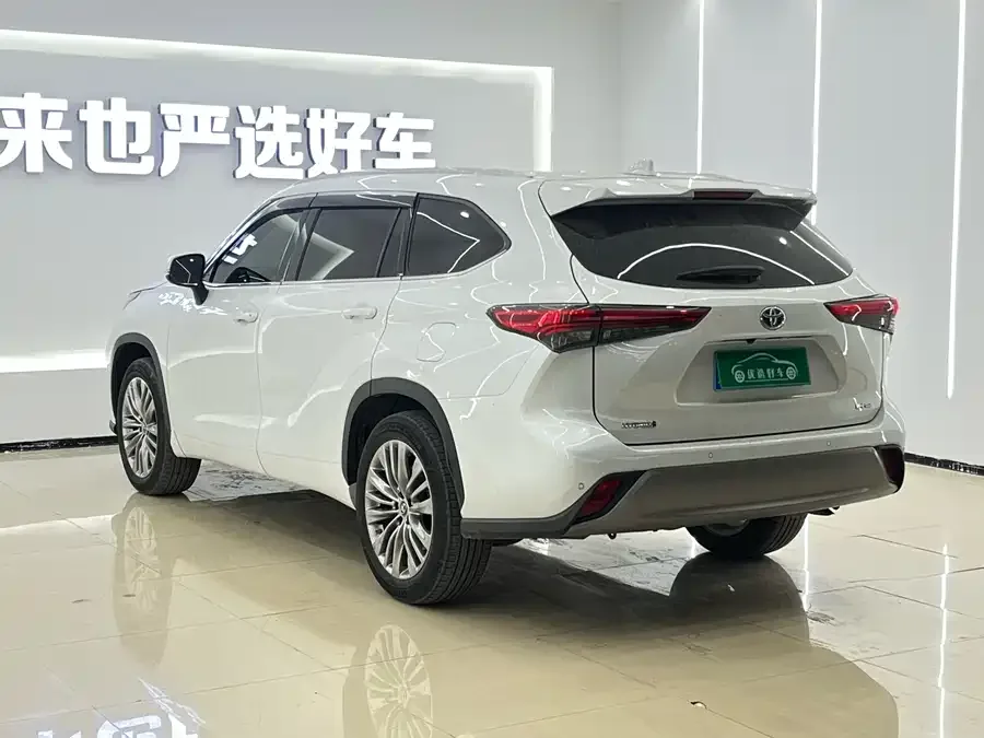 Toyota Highlander Highlander 2023 2.5L Intelligent Electric Hybrid Dual Engine 4WD Premium Edition 7 Seaters 2024 — миниатюра 3