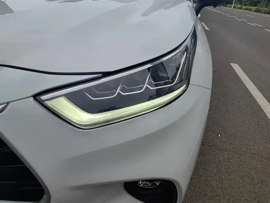 Toyota Highlander Highlander 2024 2.5L Intelligent Electric Hybrid Dual Engine 2WD Elite Edition 5 Seaters 2025 — миниатюра 2