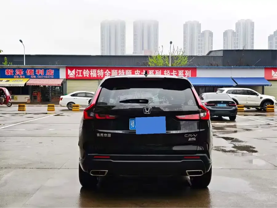 Honda CR-V 2023 240TURBO 2WD Front Edition 5 Seaters 2023 — миниатюра 3