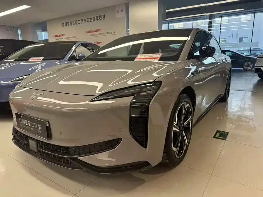 Hongqi EH7 2024