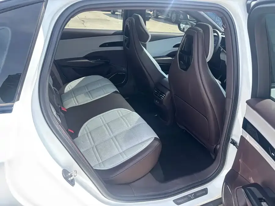 Hongqi EH7 Hongqi EH7 2024 820 Pro 2024 — миниатюра 3