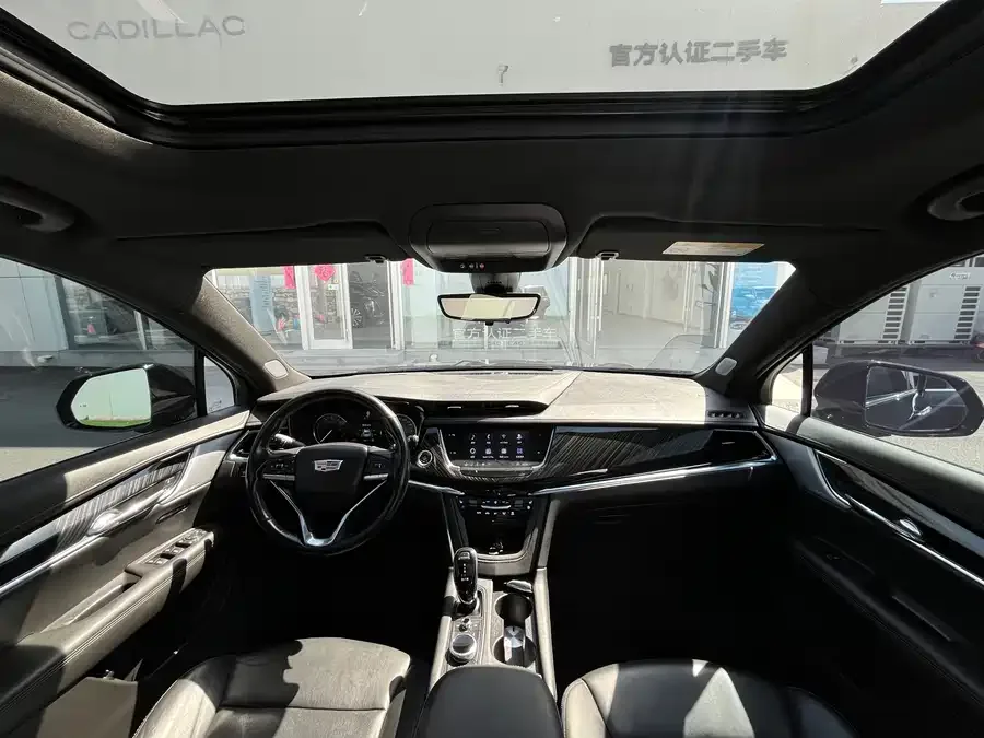 Cadillac XT6 2022 2.0T 7-seat 4WD luxury model 2022 — миниатюра 5