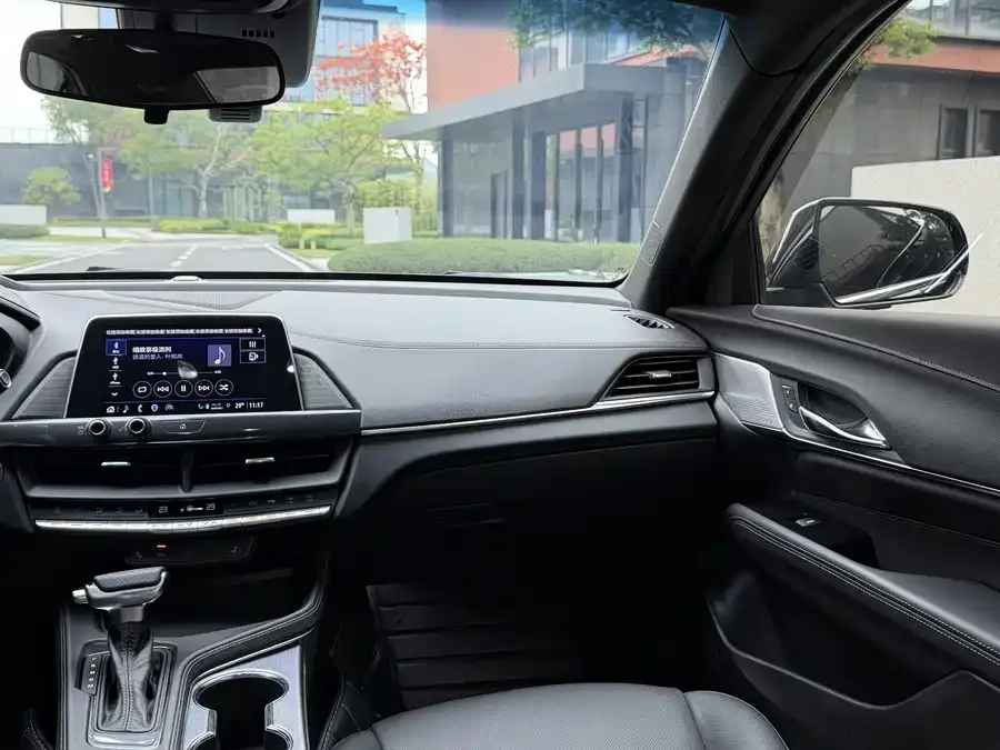 Cadillac CT4 2022 28T luxury model 2022 — миниатюра 3