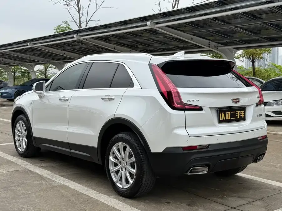 Cadillac XT4 2023 28T two-wheel drive fashion model 2023 — миниатюра 4