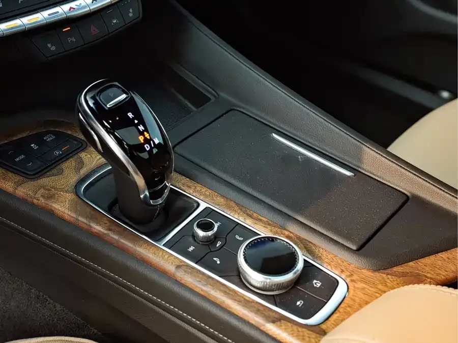 Cadillac CT5 2023 28T Premium Edition 2023 — миниатюра 3