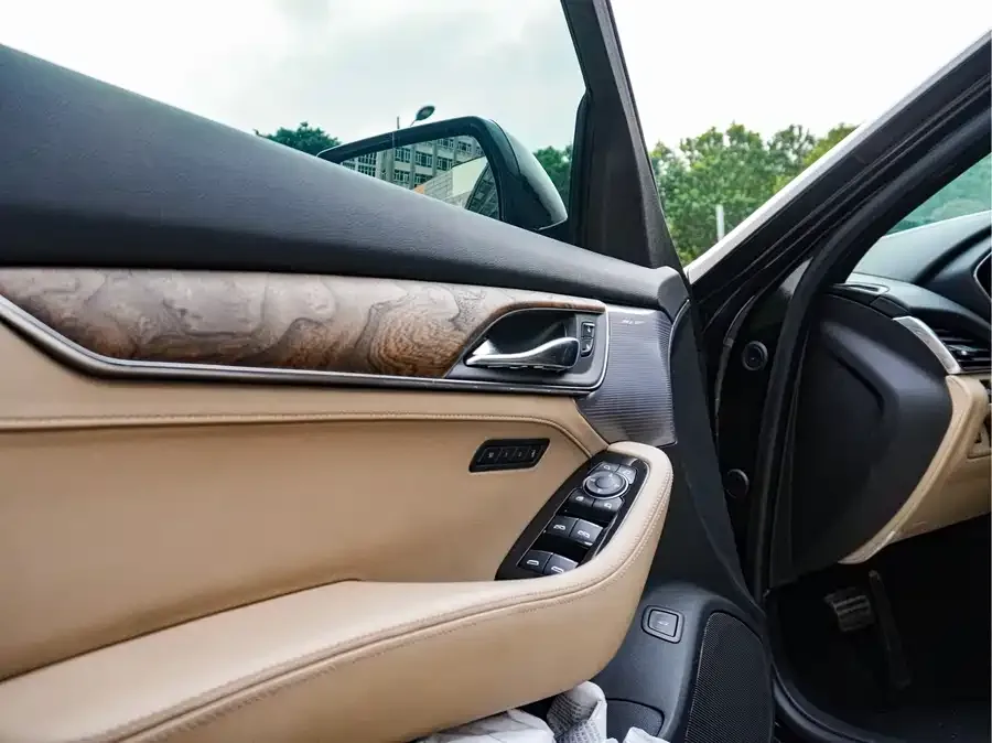 Cadillac CT5 2023 28T Premium Edition 2023 — миниатюра 5