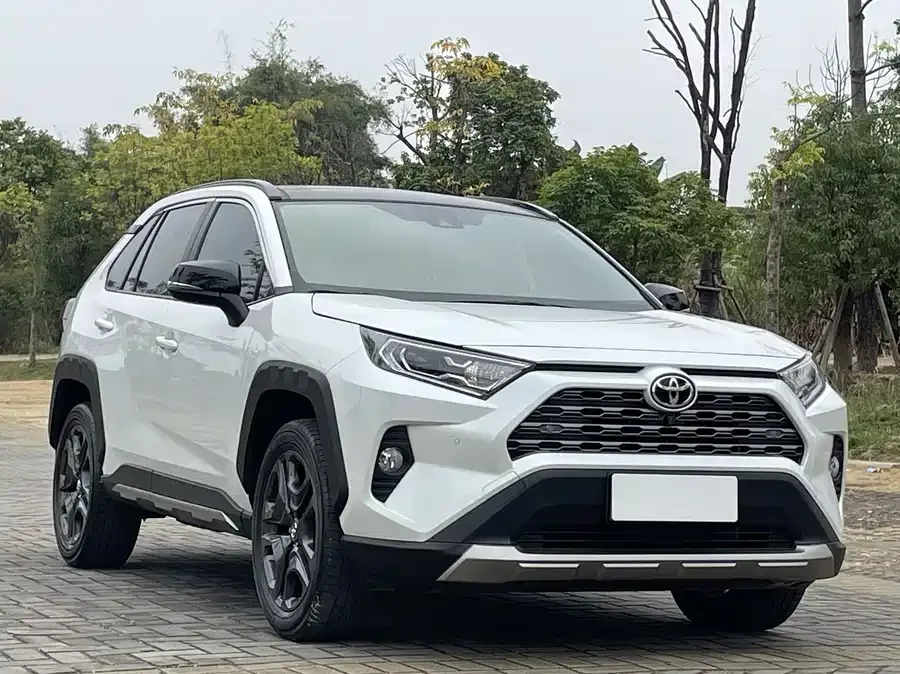Toyota RAV4 RAV4 Rongfang 2022 2.0L CVT 4WD Premium Edition 2023 — миниатюра 4