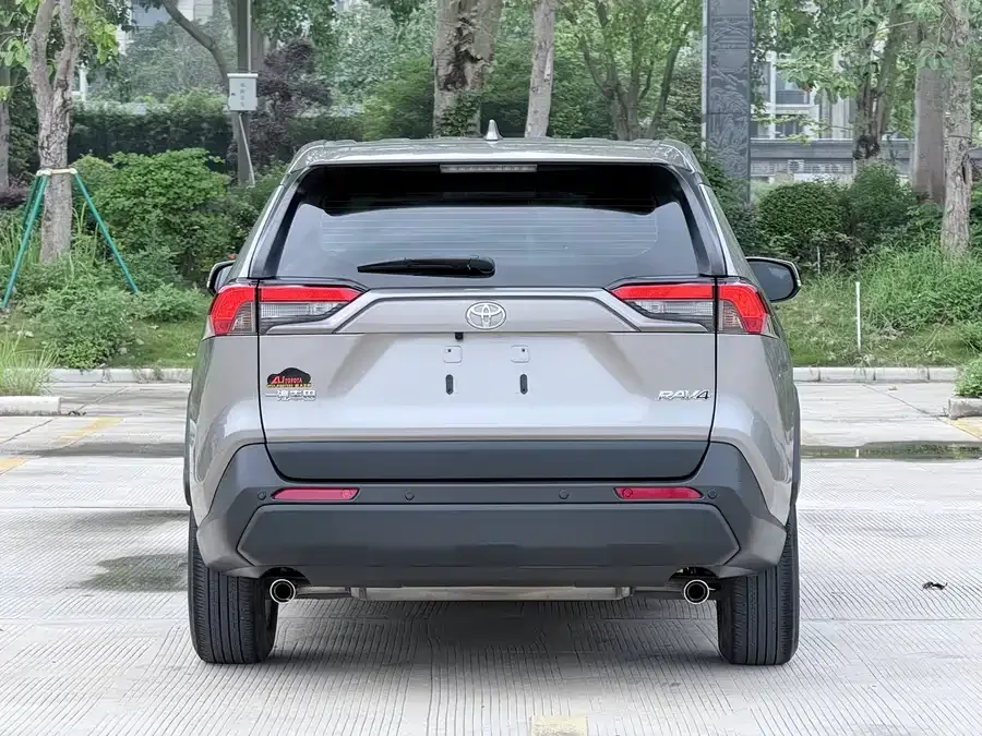 Toyota RAV4 RAV4 Rongfang 2022 2.0L CVT 2WD Urban Edition 2022 — миниатюра 2