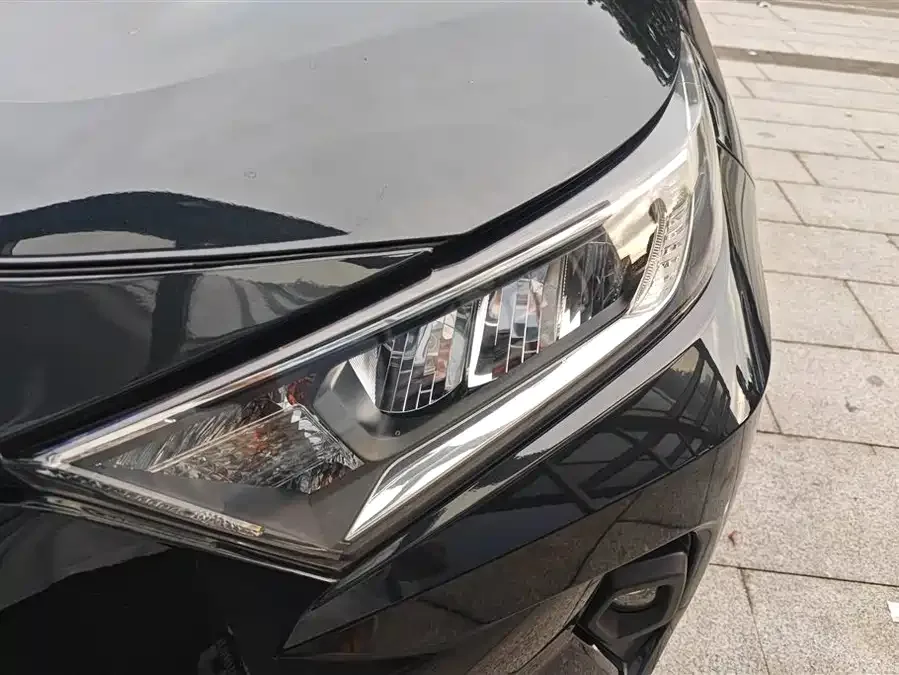 Toyota RAV4 RAV4 Rongfang 2023 2.0L CVT 2WD Urban Edition 2023 — миниатюра 5