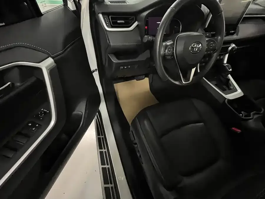 Toyota RAV4 RAV4 Rongfang 2022 2.0L CVT 2WD Fashion PLUS Edition 2022 — миниатюра 3
