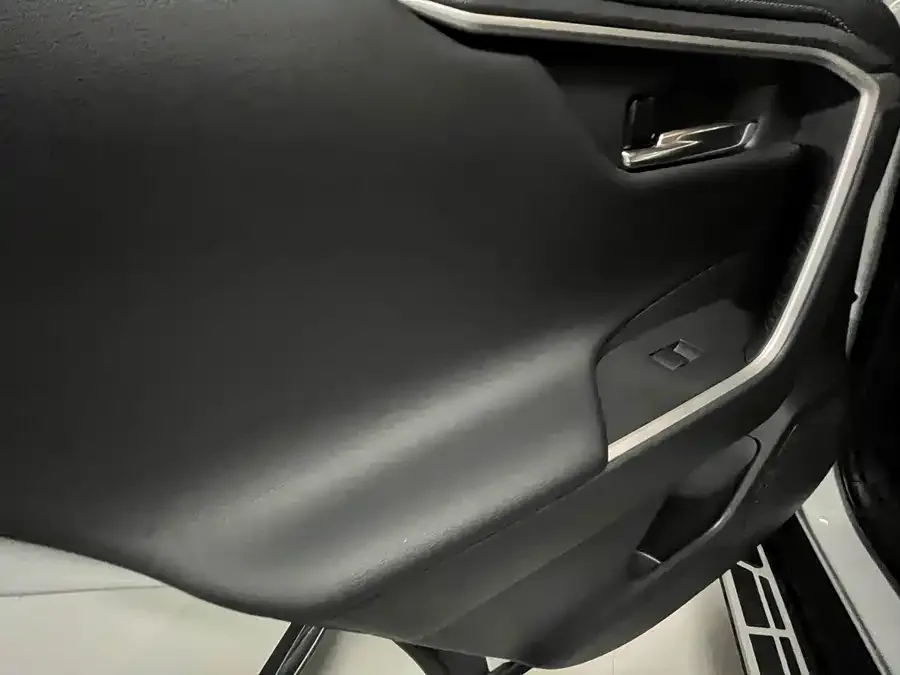 Toyota RAV4 RAV4 Rongfang 2022 2.0L CVT 2WD Fashion PLUS Edition 2022 — миниатюра 4
