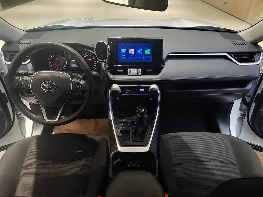 Toyota RAV4 RAV4 Rongfang 2022 2.0L CVT 2WD Urban Edition 2022 — миниатюра 4