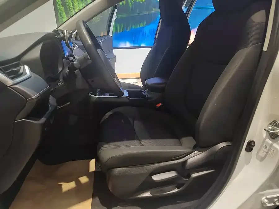 Toyota RAV4 RAV4 Rongfang 2022 2.0L CVT 2WD Urban Edition 2022 — миниатюра 5