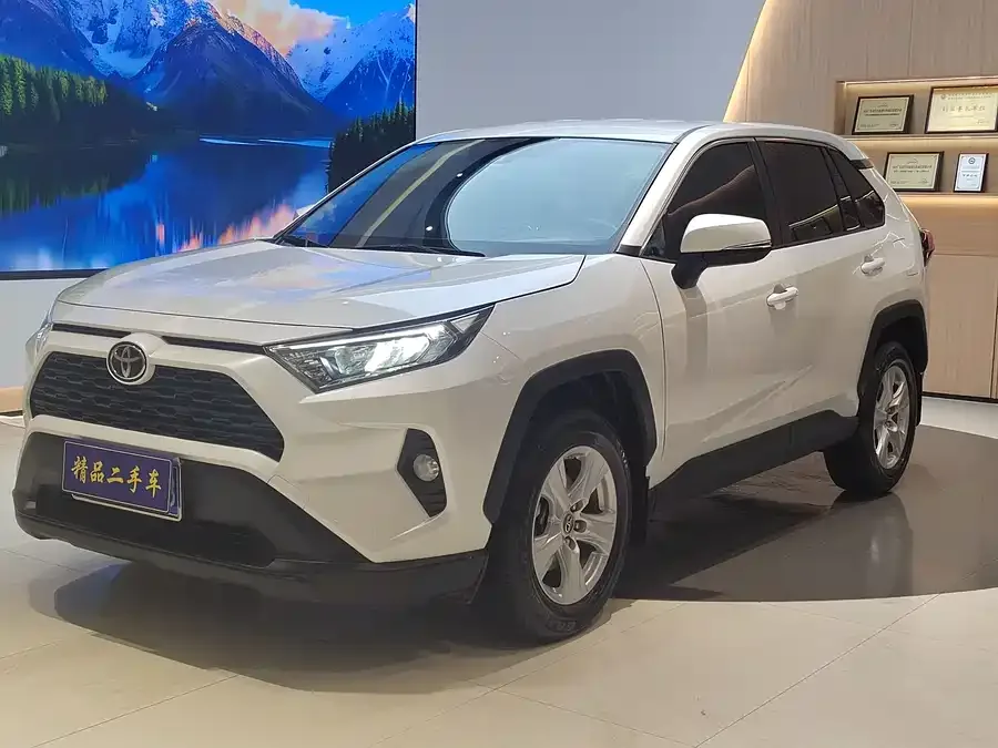 Toyota RAV4 RAV4 Rongfang 2022 2.0L CVT 2WD Urban Edition 2022 — фото 1, купить с доставкой в Москву
