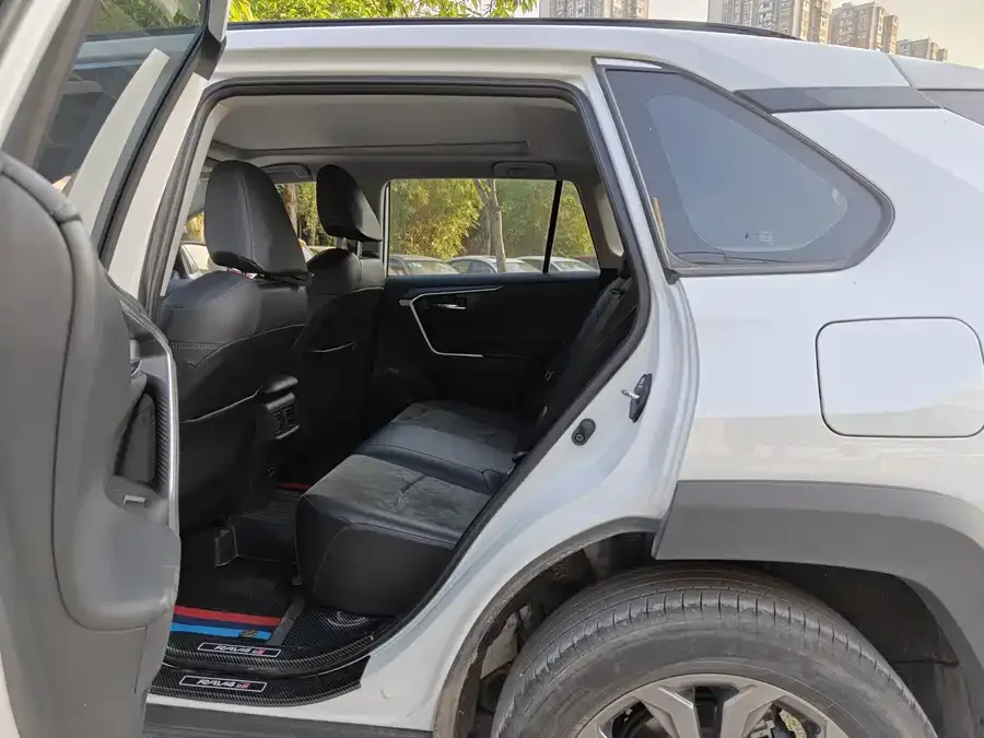 Toyota RAV4 RAV4 Rongfang 2023 2.0L CVT 4WD Adventure PLUS Edition 2023 — миниатюра 4