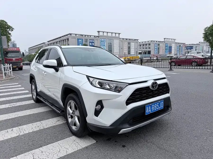 Toyota RAV4 2023